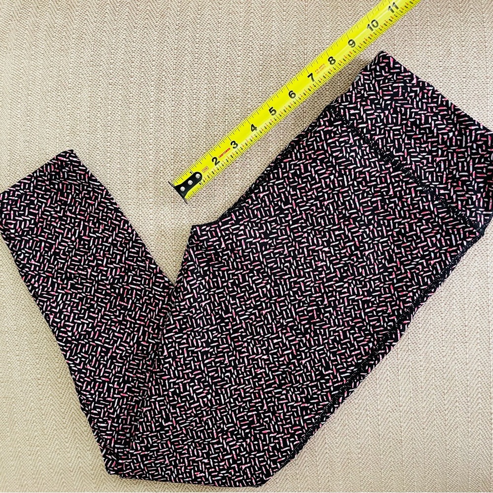☀️2 items for $25☀️ GAPfit athletic multicolored legging with waist pocket